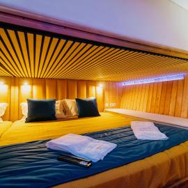 SLEEPBOAT Golden Life Yacth Oporto in Douro, hotel en Oporto