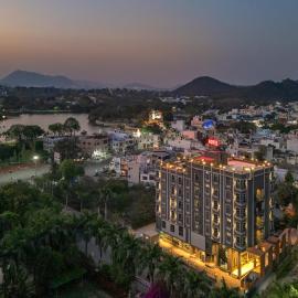 Perfectstayz Premium Udaipur by the Lake, hotel sa Udaipur