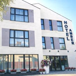 Hotel Amber, ξενοδοχείο σε Raszyn