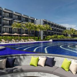 Courtyard by Marriott Phuket Chalong Bay Resort, hotel em Chalong