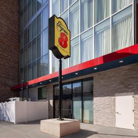 Super 8 by Wyndham Bronx Near Stadium, hotel en Bronx
