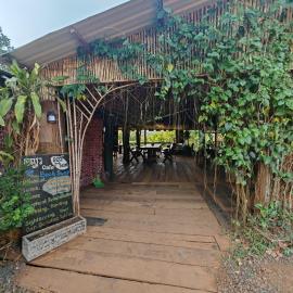 Happy Elephant Bungalows, hotel en Sen Monorom