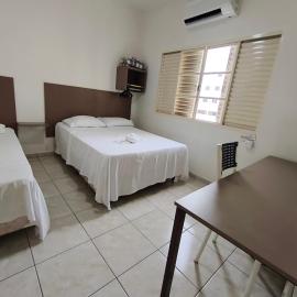 Hotel Mirian, hotel u gradu Patos de Minas