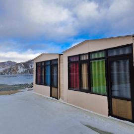 pangong rainbow cottage, hotel u gradu Lukung
