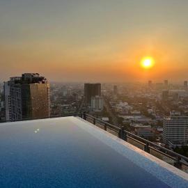 Modern Condo in Phnom Penh with City View By DN, hotel a Phnom Penh