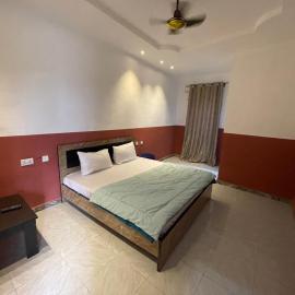 FE Purple Gold Hotel, hotel en Abuja