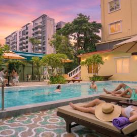 Le Kree Downtown Hotel، فندق في بنوم بنه