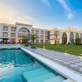 Orchha River Stone Resort، فندق في أورشها