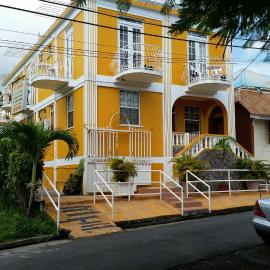 St. James Guesthouse, hotel din Roseau