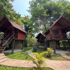 Maylyn Guesthouse, hotell i Vang Vieng