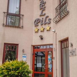 Hotel Pils with Self-Check in, hotel i Sigulda