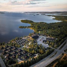Wilderness Hotel Inari & Igloos, hotel in Inari