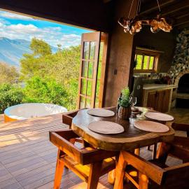 RUKU-casa cabaña, hotel en Saraguro