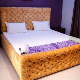 Cutting Edge Guest House, hotel a Daranka