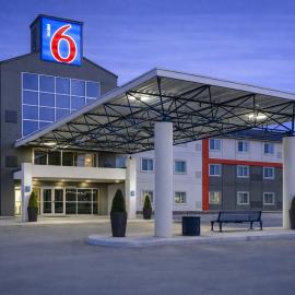 Motel 6-Saskatoon, SK, hotel sa Saskatoon