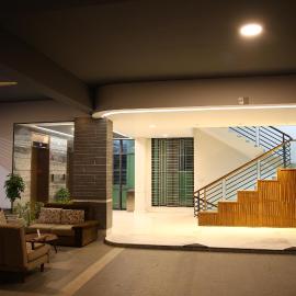 Pearl Serenity โรงแรมในSholāshahar