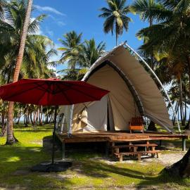 San Blas Private Island Glamping Demar Achu, hotel v mestu Cayos Los Grullos