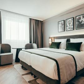 Leonardo Hotel Köln，位于科隆的酒店
