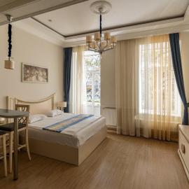 Metro Hotel Apartments, hotell i Odessa