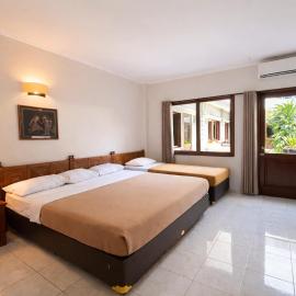 Hotel Winotosastro Garden, hotel i Yogyakarta