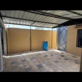 Central Résidence & Conciergerie, hotelli kohteessa Ouagadougou