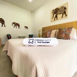Hotel River City, готель у місті Монтерія