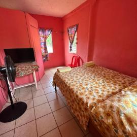 Tania's Guest House, hotel a Hopkins