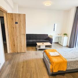 Downtown Rooms, 200m from Marina Beach, hotel u Larnaki