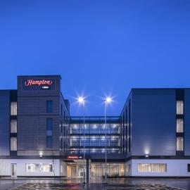 Hampton By Hilton Bristol Airport, hotell i Redhill
