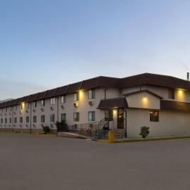 Super 8 by Wyndham Ogden, Utah, hotel di Ogden