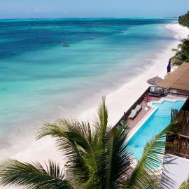 ZAN Island Beach Hotel، فندق في جامبياني