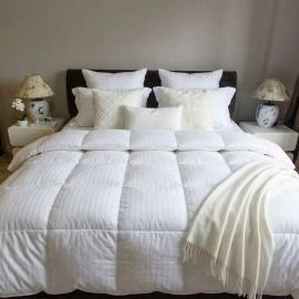 Luxury Modern 3BR Apartment Near Airport Fast Wi-Fi PS4 Workstation, hôtel à Oulan-Bator