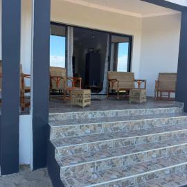 Hilltop Villa Sengabay, hotel en Salima