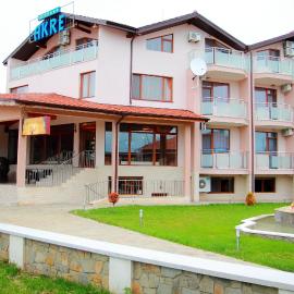 Hotel Akre, hotel din Cavarna