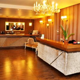 Hotel Rainer, hotel a Braşov