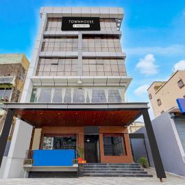 Super Townhouse IGIMS Patna Bailey Road Formerly Tribhuban Palace, hotel v destinácii Patna