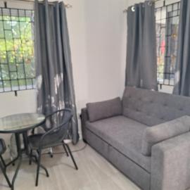 14 Zeneith Avenue, hotel en Harbour View