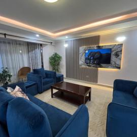 Lakeview 3Bedroom Condo with heated pool in Nakuru Town، فندق في ناكورو