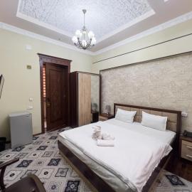 Hotel Gold Begim, hotel em Fergana