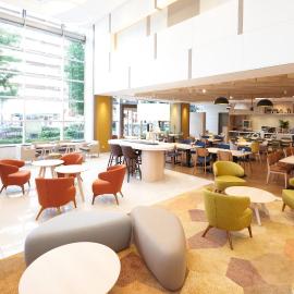 Holiday Inn & Suites Shin Osaka by IHG, hotel sa Osaka