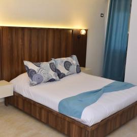 Impavid Hotel, hotel Kábeszben