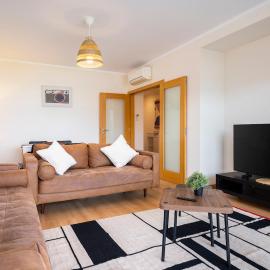 Luxury Condo - Pool close to the Islands & Sea, hotel in Olhão