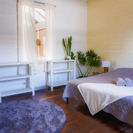 The Nomad Hostel - SJO Airport San Jose 5 min - Private, WiFi & Coffee, Hotel in Alajuela