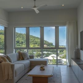 Modern Oceanview 2BR Condo Sugar Ridge Antigua,Bolans的飯店