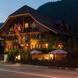 Hotel Restaurant Hirschen, hotel din Interlaken