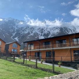 Hotel & Cottages Mountain View, hotel en Kazbegi