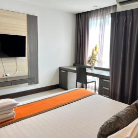 Crystal Suites Suvarnbhumi Airport, hotel en Lat Krabang