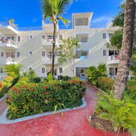 GARDEN TROPICAL STUDIOS WITH POOL at Sol Caribe，位于蓬塔卡纳的酒店