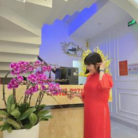 Nhà Nghỉ Thuận Phát, hotel a Làng Chang