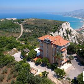 Theodos Hotel
